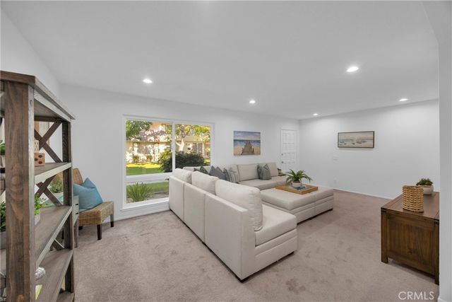 4272 Paseo De Oro, Cypress, CA 90630