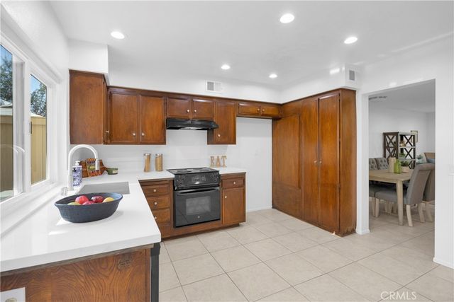 4272 Paseo De Oro, Cypress, CA 90630
