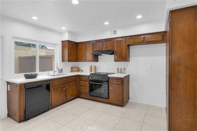 4272 Paseo De Oro, Cypress, CA 90630
