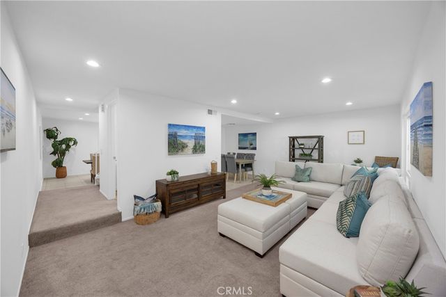 4272 Paseo De Oro, Cypress, CA 90630