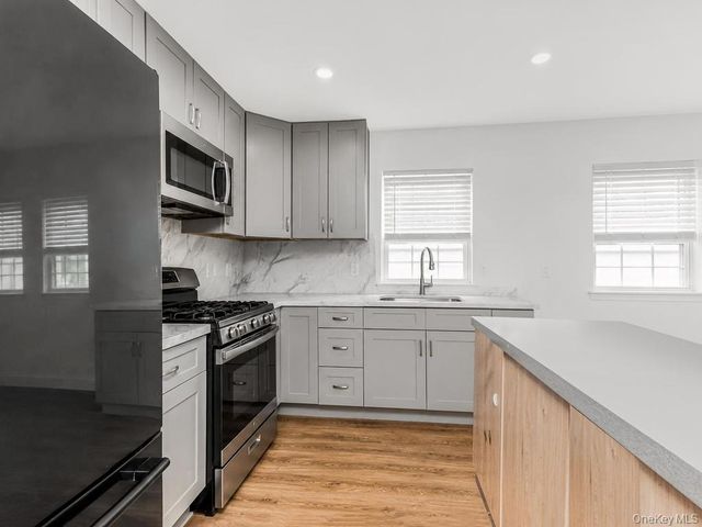 25612 147th Avenue, Rosedale, NY 11422