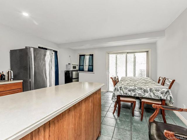 25612 147th Avenue, Rosedale, NY 11422