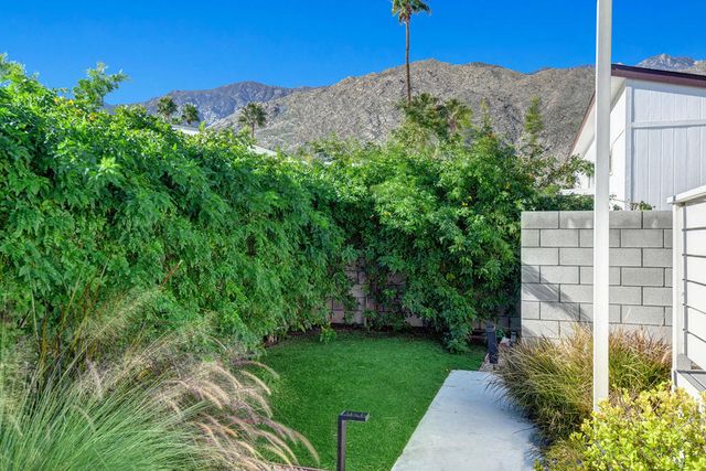 311 Kona Lane, Palm Springs, CA 92264