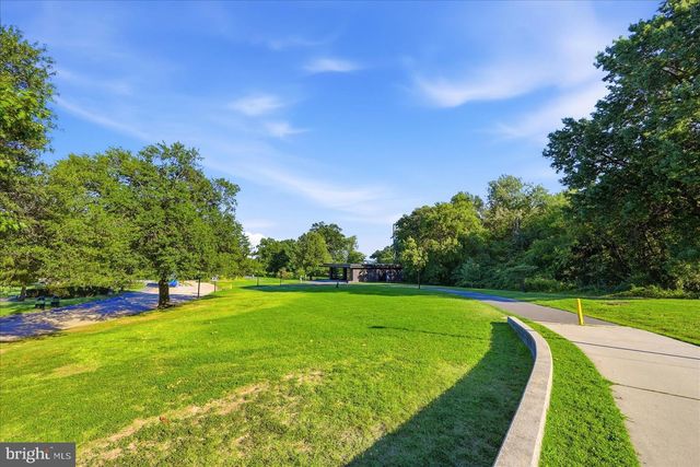 1522 16TH CT N, Arlington, VA 22209