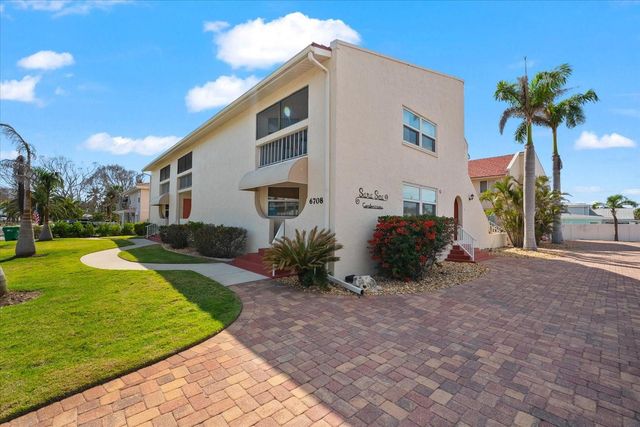 6708 SARASEA CIRCLE 202, Sarasota, FL 34242
