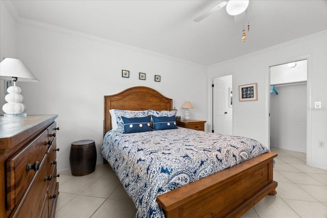6708 SARASEA CIRCLE 202, Sarasota, FL 34242