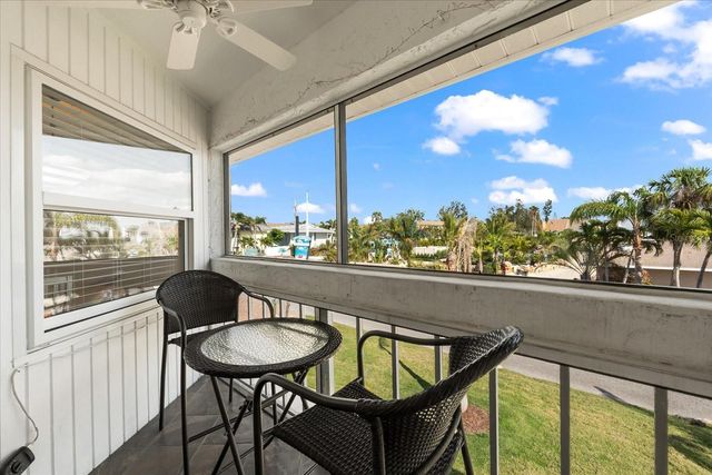 6708 SARASEA CIRCLE 202, Sarasota, FL 34242