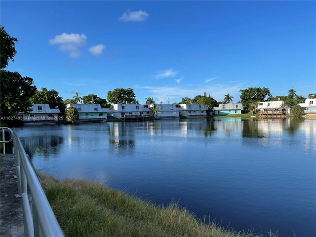 4051 NE 13th Ave 55-3, Oakland Park, FL 33334