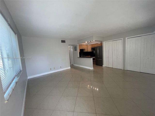 4051 NE 13th Ave 55-3, Oakland Park, FL 33334