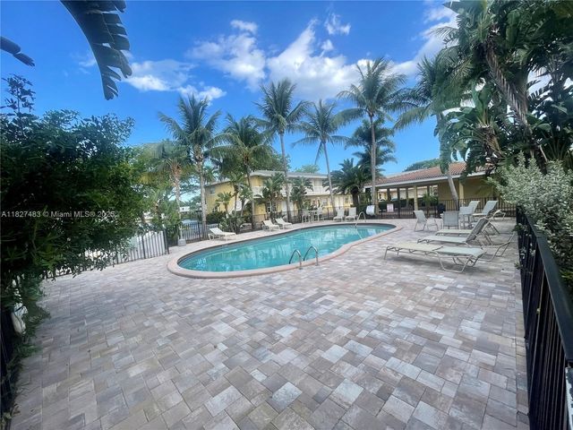 4051 NE 13th Ave 55-3, Oakland Park, FL 33334