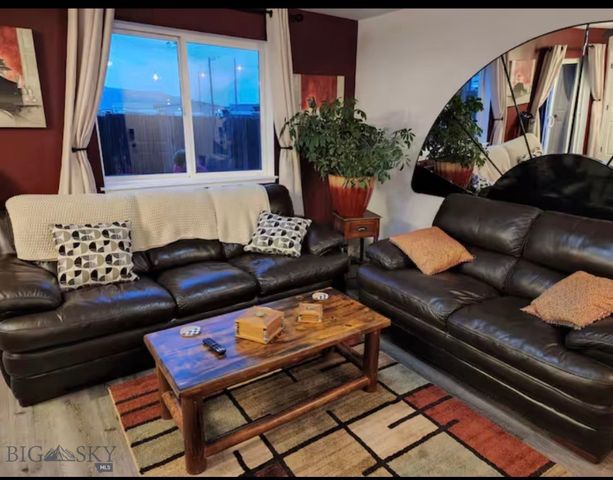 1105 N River Rock Drive, Belgrade, MT 59714