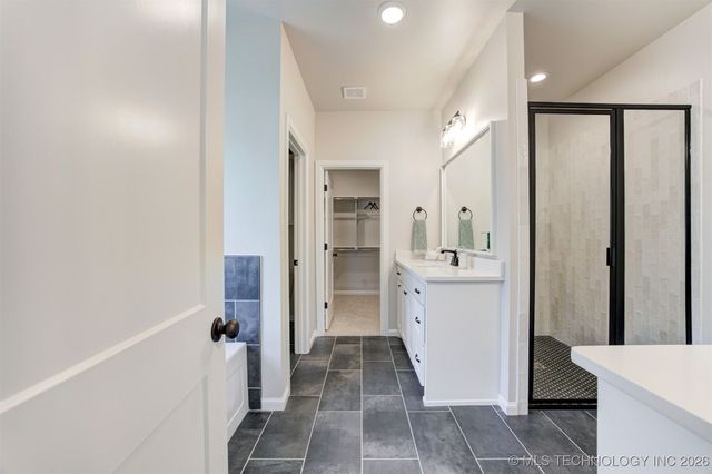 1613 N 72nd Street, Broken Arrow, OK 74014