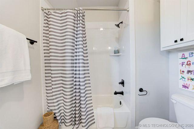 1613 N 72nd Street, Broken Arrow, OK 74014