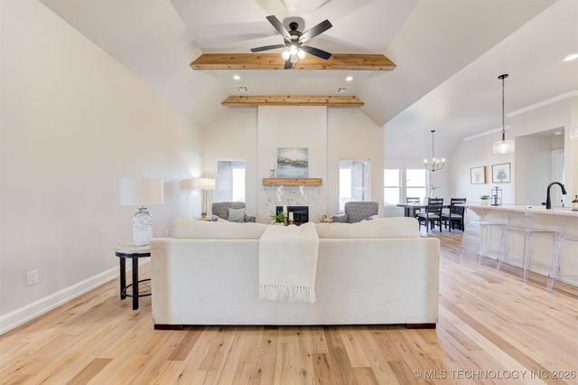 1613 N 72nd Street, Broken Arrow, OK 74014