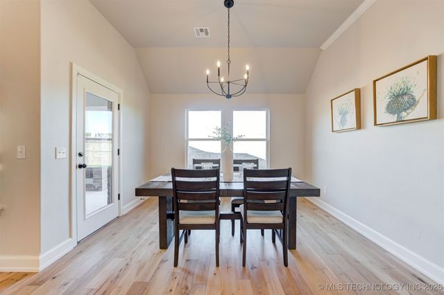 1613 N 72nd Street, Broken Arrow, OK 74014