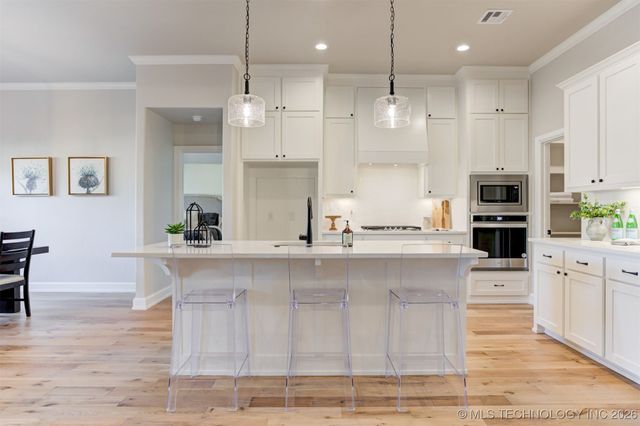 1613 N 72nd Street, Broken Arrow, OK 74014