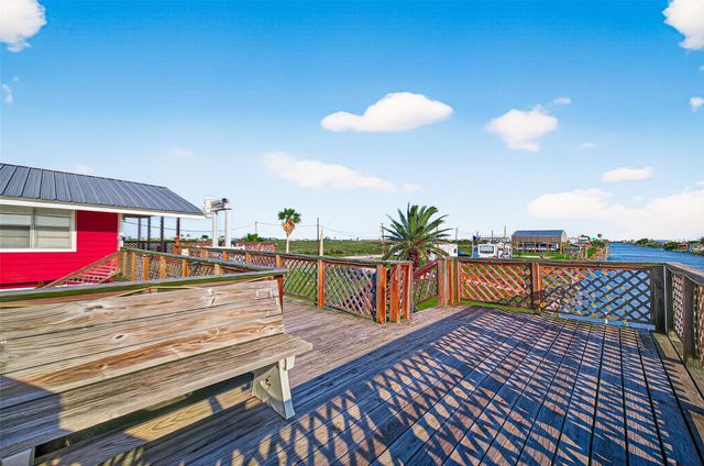 1870 Hall Road, Sargent, TX 77414