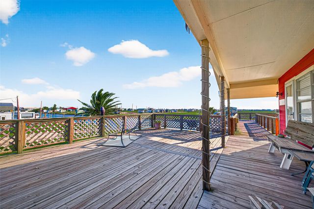 1870 Hall Road, Sargent, TX 77414