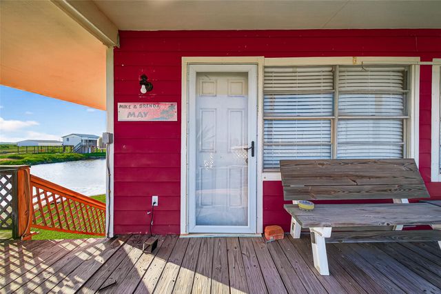 1870 Hall Road, Sargent, TX 77414