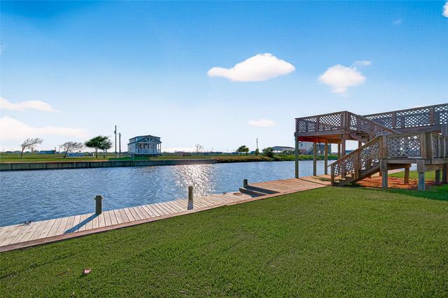 1870 Hall Road, Sargent, TX 77414