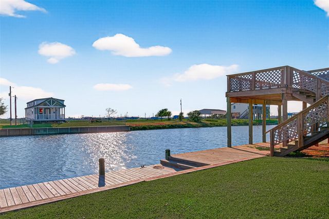 1870 Hall Road, Sargent, TX 77414