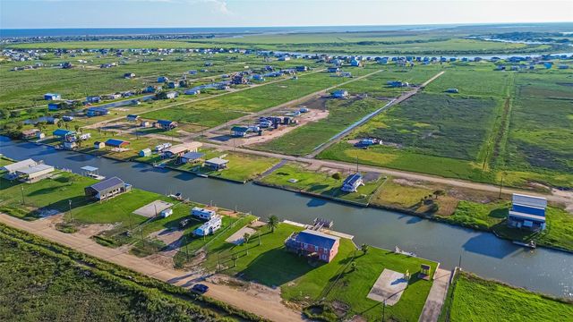 1870 Hall Road, Sargent, TX 77414