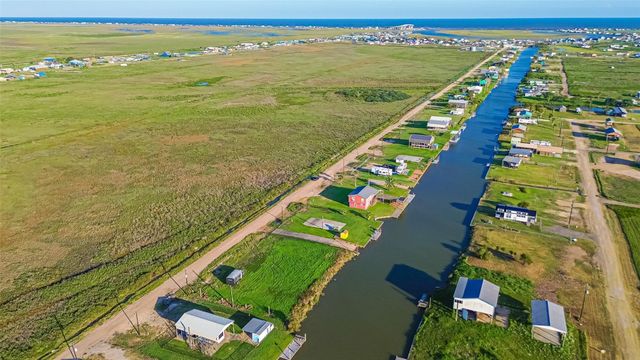 1870 Hall Road, Sargent, TX 77414