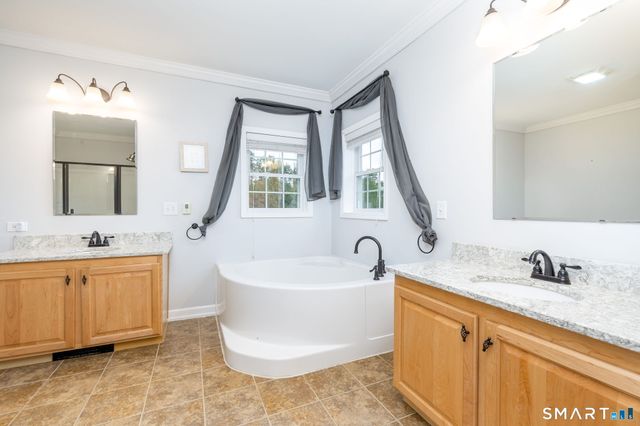 9 Oak Farm Drive, Colchester, CT 06415
