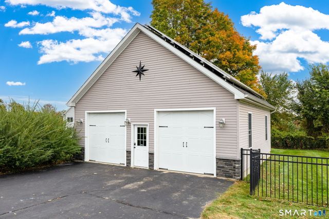 9 Oak Farm Drive, Colchester, CT 06415