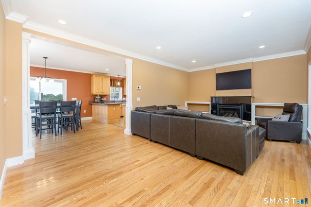 9 Oak Farm Drive, Colchester, CT 06415