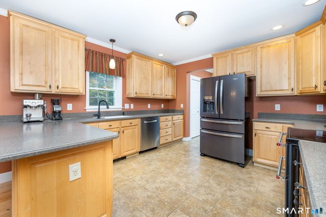 9 Oak Farm Drive, Colchester, CT 06415
