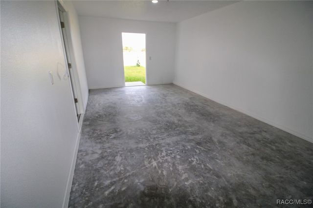 9816 N Allison Drive, Dunnellon, FL 34434