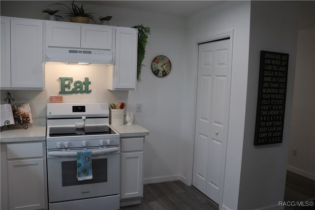 9816 N Allison Drive, Dunnellon, FL 34434