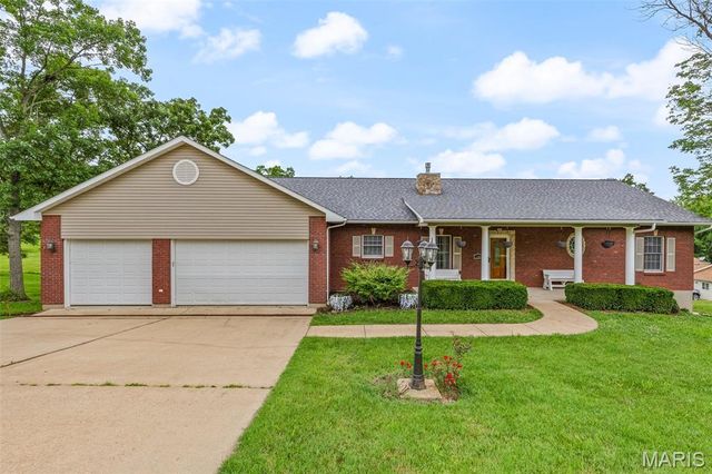 1700 N 6th Street, De Soto, MO 63020