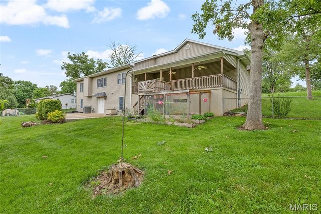1700 N 6th Street, De Soto, MO 63020