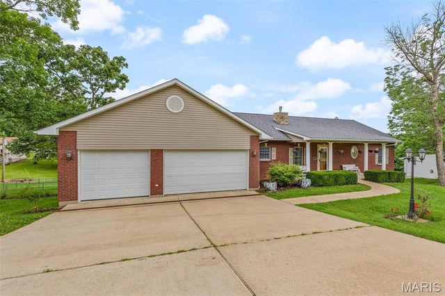 1700 N 6th Street, De Soto, MO 63020