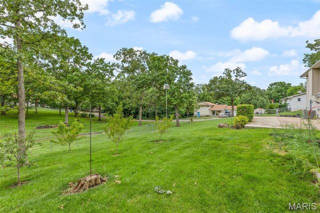 1700 N 6th Street, De Soto, MO 63020