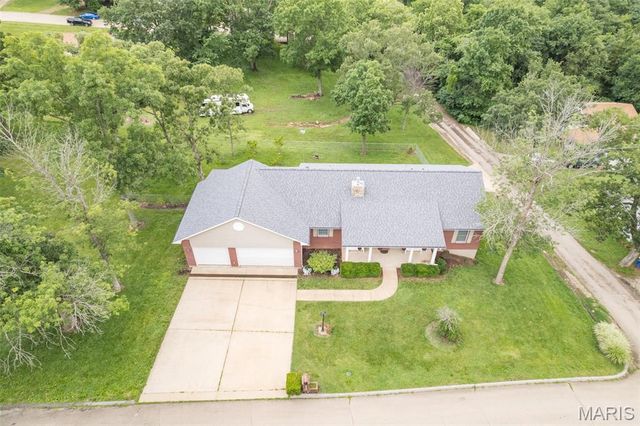 1700 N 6th Street, De Soto, MO 63020