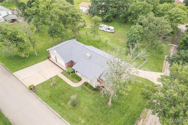 1700 N 6th Street, De Soto, MO 63020