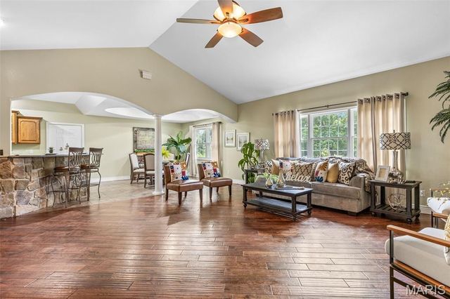 1700 N 6th Street, De Soto, MO 63020
