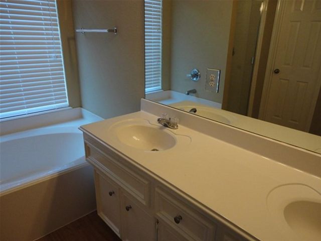 4642 Early Autumn Court, Humble, TX 77396