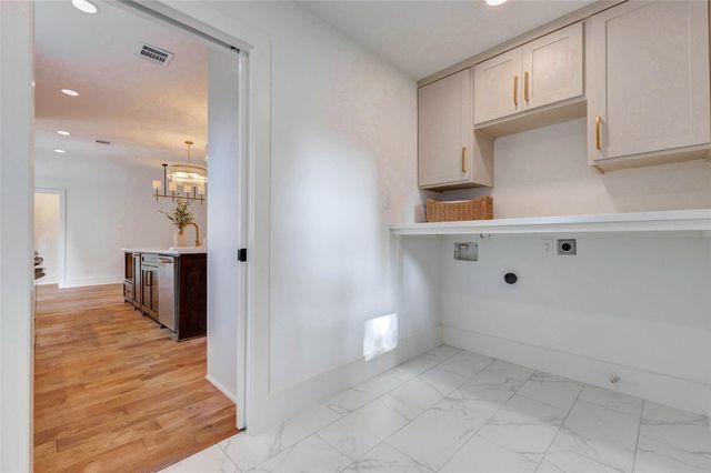 10506 Knoboak Drive, Houston, TX 77043