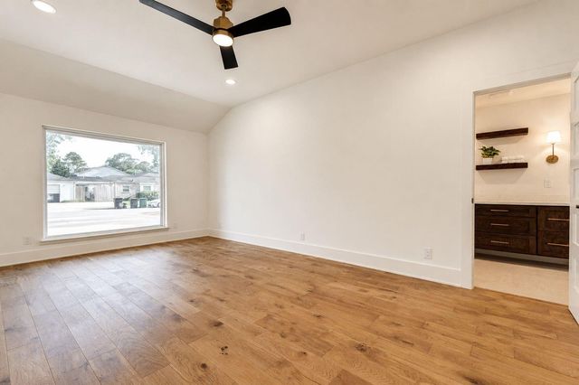 10506 Knoboak Drive, Houston, TX 77043