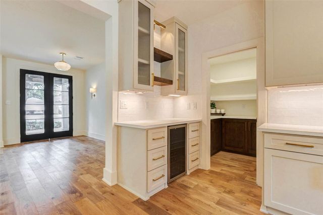 10506 Knoboak Drive, Houston, TX 77043
