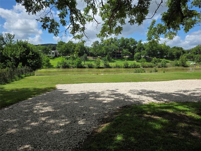 1834 Flite Acres RD, Wimberley, TX 78676
