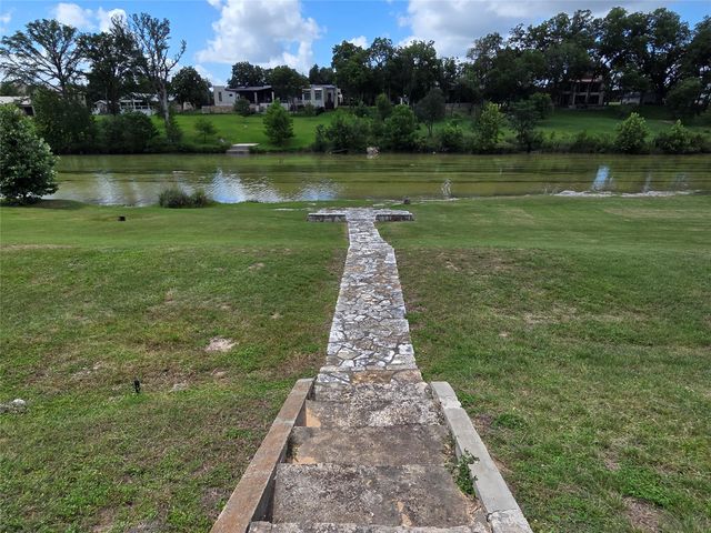 1834 Flite Acres RD, Wimberley, TX 78676