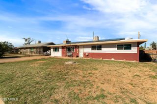27 W FREIHAGE Drive, Sierra Vista, AZ 85635