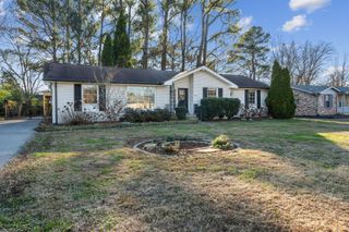 7483 Stacy Dr, Nashville, TN 37221