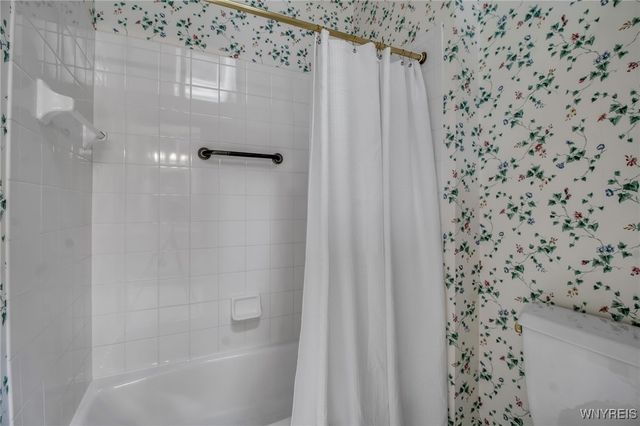 9678 Cobblestone Drive, Clarence, NY 14031