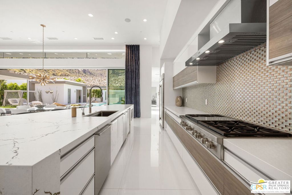 Image 17 of property listing at 979 Las Palmas Estates Drive, Palm Springs, CA 92262